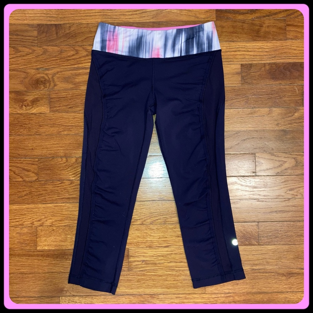 Lululemon cropped workout pants/leggings - Picture 2 of 9
